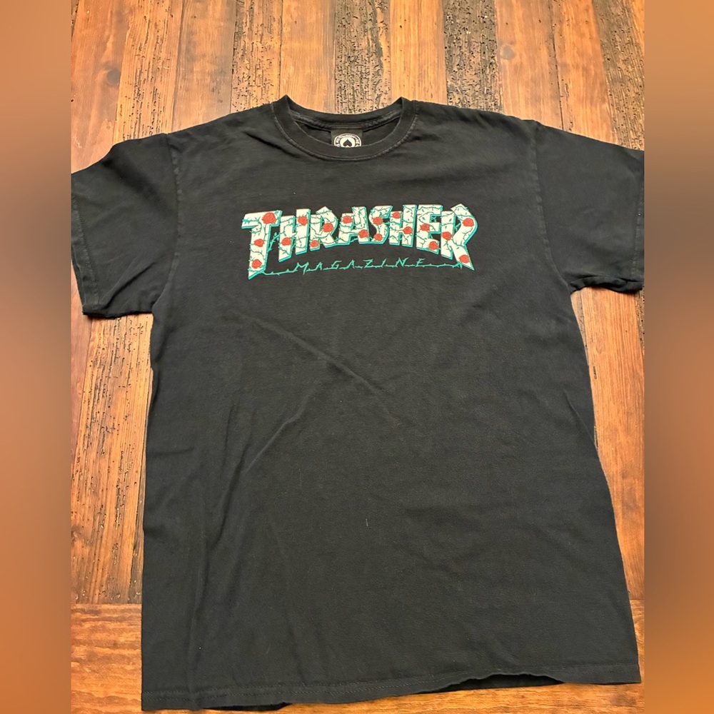Thrasher Men's Short Sleeve T-Shirt Roses Logo Skater 90s Streetwear Size Medium